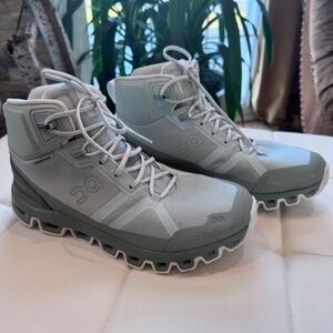 🇨🇭 Swiss On Running Women's Cloud Rock Tech, mineral hiking boots size 8.5